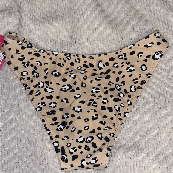 High leg scoop bikini bottoms - Picture 2 of 4